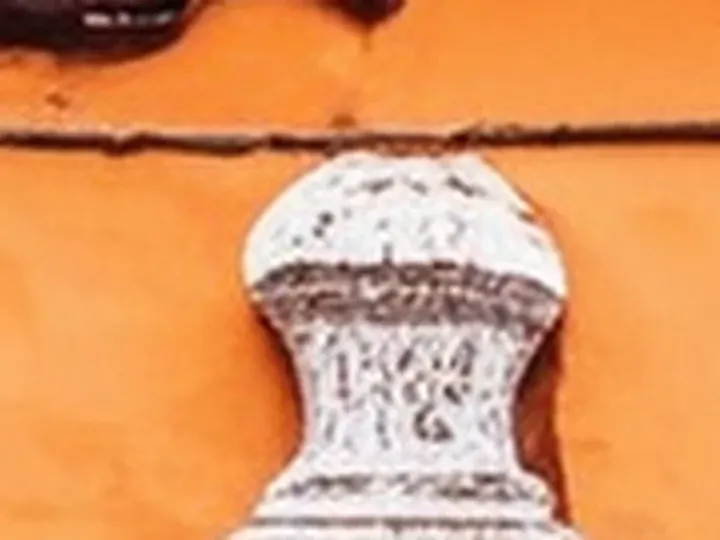 Magnific Creative: a 32 × 24 px detail of the Houses, Istanbul photo