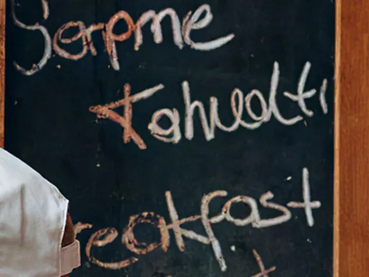 Topaz Wonder 3.5: a 96 × 72 px detail of the Café menu photo