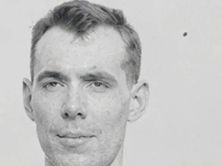 Crystal: a 56 × 42 px detail of the Team photo, 1914 photo