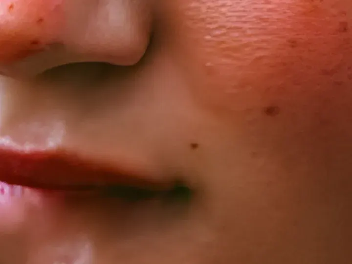 Upscayl: a 140 × 105 px detail of the Portrait photo